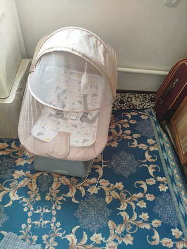 ножки деревянные: Электронный детский шезлонг-качалка Coolbaby - Автоматическое