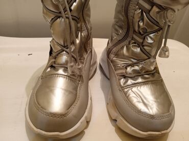 Čizme: Očuvane vodootporne, prijatne i tople čizmice za devojčice – broj 28 — 4