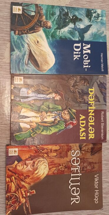 biologiya dərslik: 2ci əl kitabların satışı.Qalın kitablar 2-3 manat,naziklər isə 1 manat