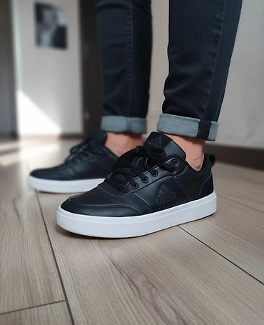 кайра 35: Кроссовки Adidas, ОРИГИНАЛ, р 40. В отличном состоянии. Коробка — 4