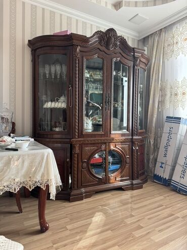 Ev üçün digər mebel: İşlənmiş, Açılan, 6 qapı Künc dolab, Bufet, Malayziya