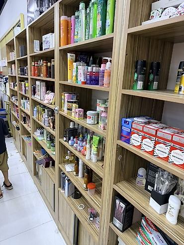 problemli dəri ucun kosmetikalar: Parfumerya vıtrını satılır qıymet 500 azn 8 ededdı tecılı satısdadı — 2