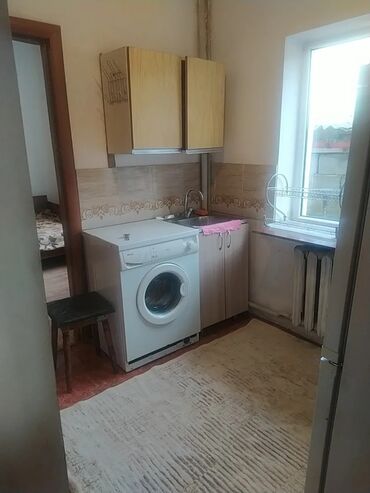 снять домик в горах бишкек: 38 м², 2 комнаты, Теплый пол, Бронированные двери, Забор, огорожен