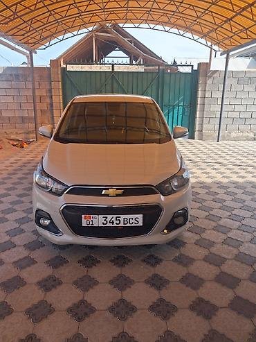 Chevrolet Spark: 2017 г., 1 л, Автомат, Бензин, Хэтчбэк