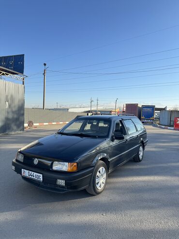 Volkswagen: Volkswagen Passat: 1989 г., 1.8 л, Механика, Бензин, Универсал