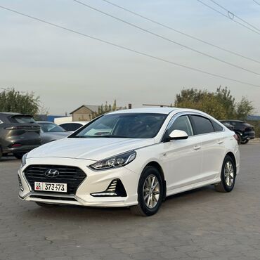срочно продаю форд транзит: Hyundai Sonata: 2018 г., 2 л, Автомат, Газ, Седан