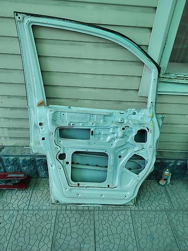 mitsubisi: Продам запчасти на mitsubishi delica / space gear / l400 капот, двери — 6