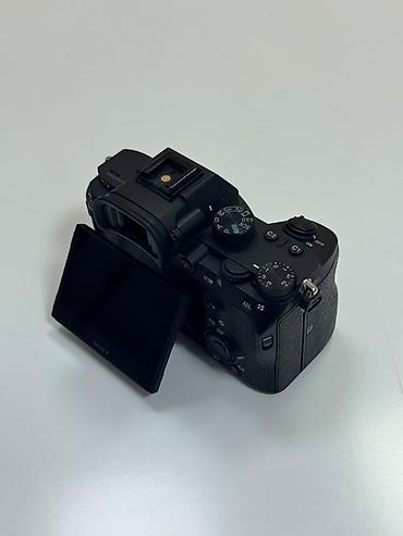 sony a7s iii: Sony α7 III (ILCE‑7M3) — тушка E‑mount. Ключевые особенности: - — 2