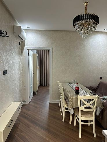 fatmayi heyet evleri: Salam. Mənzil yeni temirdən çıxıb 18/15-ci mertebe aff park yaşayış — 2
