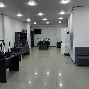 купить киоск: Продажа офисов 70 м², С ремонтом, Многоэтажное здание, 1 этаж — 3