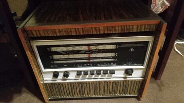audi a8: Gedimi radiorekord 310,1970 ilde istehsal olunub