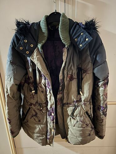 Zimske jakne: Desigual, S (EU 36), Cvetni, Sa postavom na lalafo.rs — 11 Zimske jakne: Desigual, S (EU 36), Cvetni, Sa postavom — 11