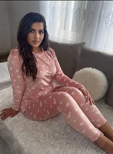 Pidžame: Ženske svetleće pidžame – komplet majica dugih rukava i donji deo — 12