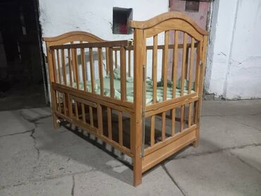 Манежи-кровати: Продаю манеж не дорого есть отдельно матрас 5000 с