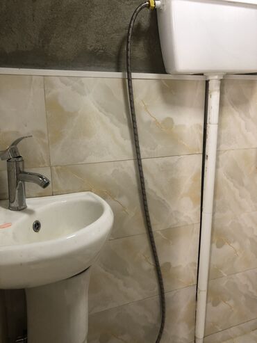 Anbar və emalatxanalar: Obyekt satilir idman zali kimi fealiyyet gosterib.her bir seraiti — 7