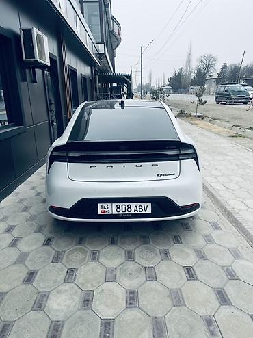купить г2: Toyota Prius: 2024 г., 2 л, Вариатор, Гибрид, Лифтбек — 4