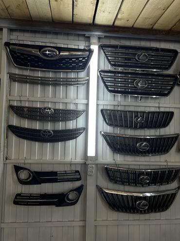 Решетки радиатора: Решетка радиатора Lexus 2005 г., Б/у, Оригинал
