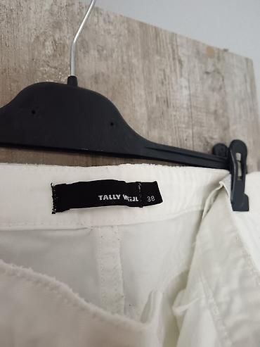 baletanke patike: Tally Weijl bele farmerke – model sa efektnim pocepanim detaljima - — 2