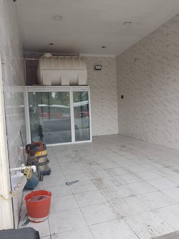 Restoran, kafelər: Yasamalda,obyekt kafe moyka iki obyekt icarəyə verilir.Su işıq — 6