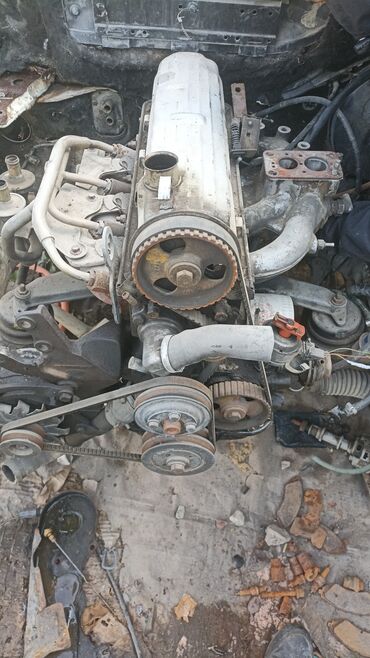 Двигатели, моторы и ГБЦ: Бензиновый мотор Ford 1993 г., 1.8 л, Б/у, Оригинал, Германия