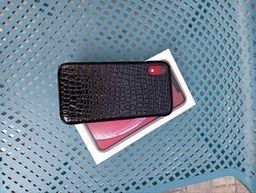 меняю на редми: IPhone Xr, Колдонулган, 64 ГБ, Кызыл, Заряддоочу түзүлүш, Куту, 76 %