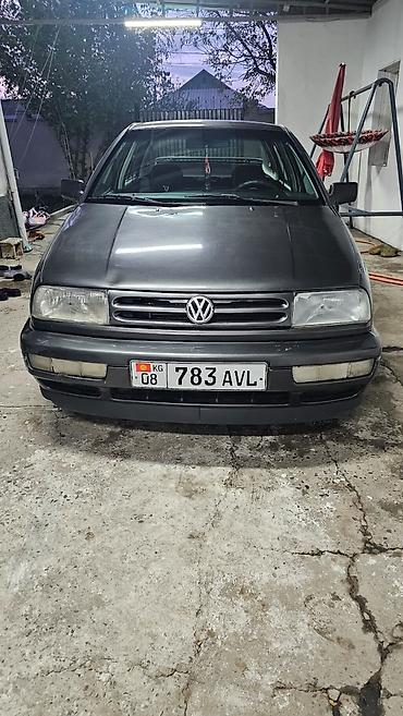 e klass: Volkswagen Vento: 1992 г., 1.8 л, Механика, Бензин, Седан — 1