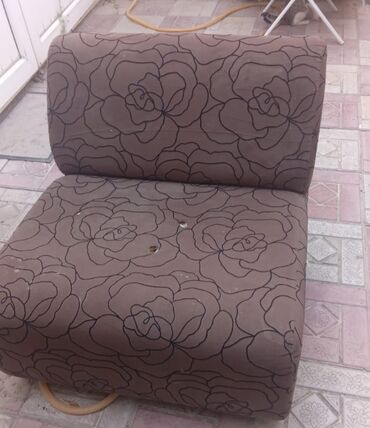 Ev üçün digər mebel: Mini-divan, İşlənmiş, Açılmayan, Parça