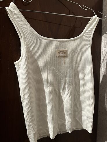 Рубашки и блузы: XS (EU 34), S (EU 36), цвет - Белый