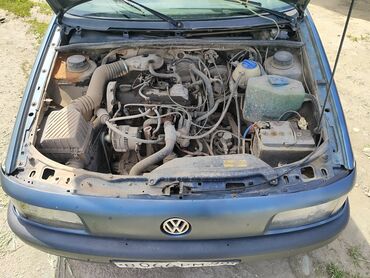 golf 1: Volkswagen Passat: 1989 г., 1.8 л, Механика, Бензин, Седан