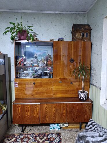 Серванты: Сервант, Б/у, Дерево