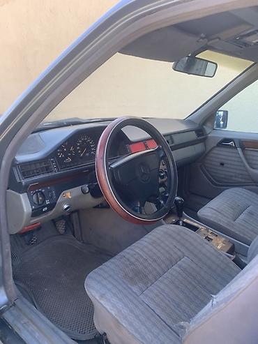 крыло на 124: Mercedes-Benz W124: 1992 г., 3 л, Автомат, Седан — 3