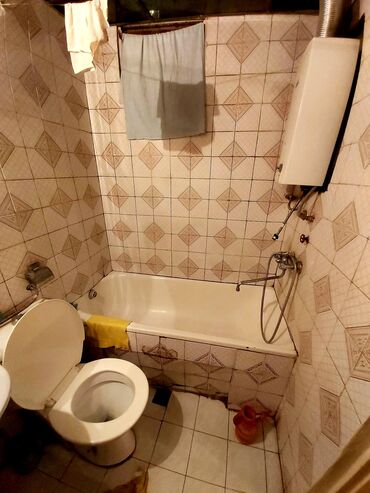 Uzunmüddətli kirayə mənzillər: Sahil metrosuna yaxın məsafədə yerləşən, yaxşı təmirli 2 otaqlı — 9