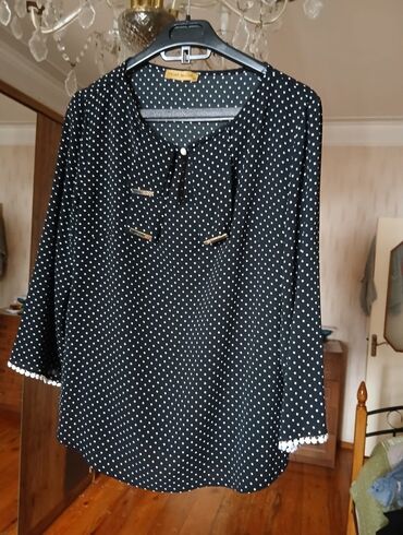 женские розовые рубашки: 1-i,1azn. 
20,ədəddən,aşağı 
mal,satılmır.
-