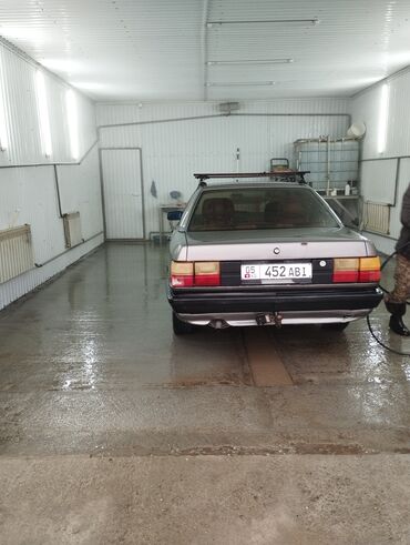 рассрочка авто бу: Audi 100: 1986 г., 2.2 л, Механика, Бензин, Седан