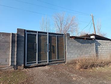 Аренда складов и мастерских: Продаю Дом с хоз постройками и земельным участком 9 соток. внутри — 1