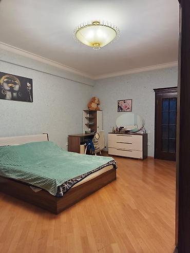 7 mikrorayon: Продаётся 2 комнатная квартира(переделка) с мебелью и электроникой в 9 — 6