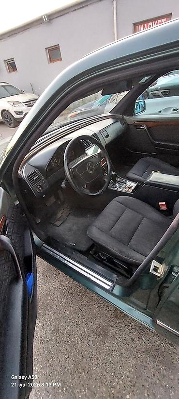 111 mətin: Mercedes-Benz C-Class: 2.2 l | 1995 il Sedan — 4