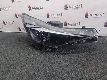 Передние фары: Передняя правая фара Б/у, Оригинал — 26