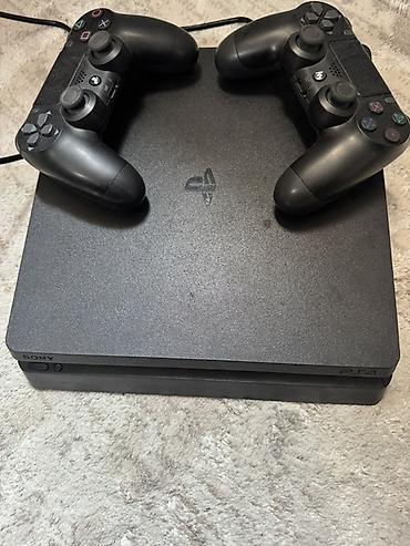 Видео оюндар жана приставкалар: Игровая консоль Sony PlayStation 4 Slim (PS4) с двумя беспроводными — 1