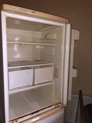 холодильник авест: İşlənmiş 2 qapılı Stinol Soyuducu Satılır, rəng - Bej, Dispenserli