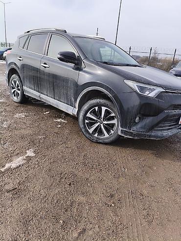 Toyota: Toyota RAV4: 2018 г., 1.8 л, Бензин, Кроссовер — 2