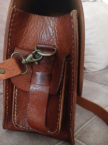 bordo mona torba: Kožna torbica preko ramena, ručni rad, klasičnog „satchel“ dizajna. - — 3