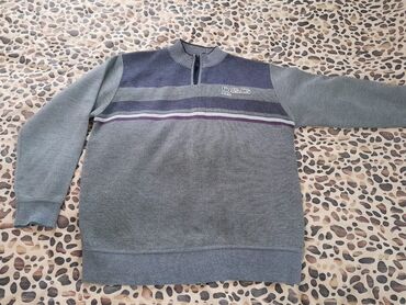zolaqli kisi sviteri: Мужской свитер,б/у. Размер XL. Есть еще разная одежда. Чтобы