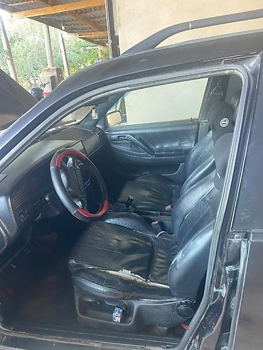 Volkswagen: Volkswagen Passat: 1994 г., 1.8 л, Механика, Бензин, Универсал — 8