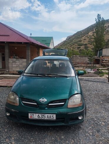 машина керек: Nissan Almera Tino, практичный и вместительный минивэн в зеленом