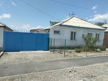 продажа дома п манас: Үй, 80 кв. м, 6 бөлмө, Менчик ээси, Эски ремонт