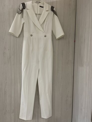 белая блузка: Комбинезон белый размер 38 (s/m)