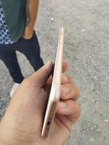iphone 17 plus: IPhone 8 Plus, Qızılı, Barmaq izi — 6