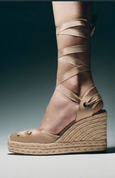 зара обувь: Совсем новые и неношенные летние босоножки на платформе от