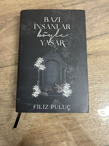 Bəzi İnsanlar Böylə Yaşar seriyasından "Bəzi İnsanlar Böylə Yaşar" və